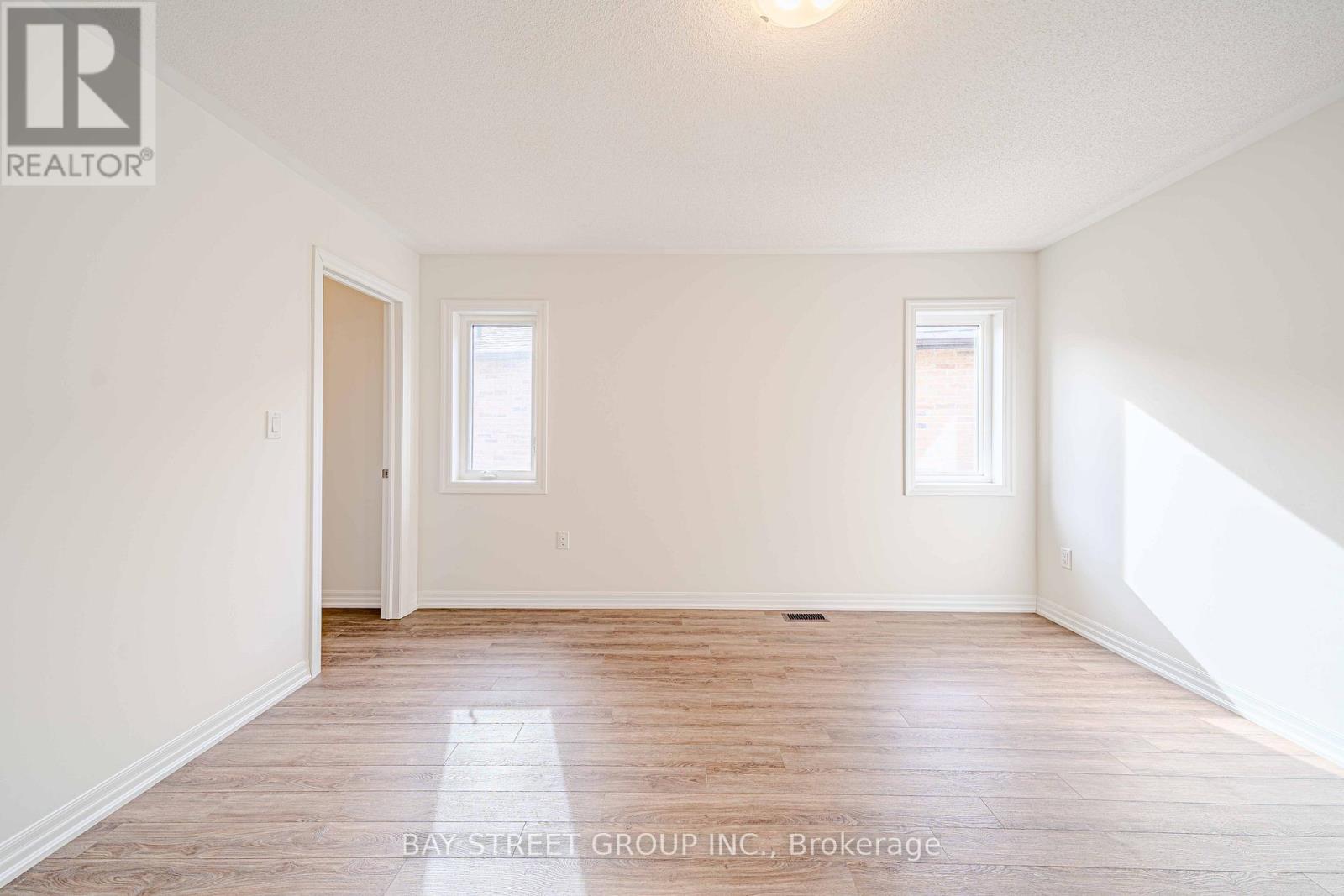 21 Stennett Drive W, Georgina, Ontario  L4P 0J5 - Photo 34 - N12045843