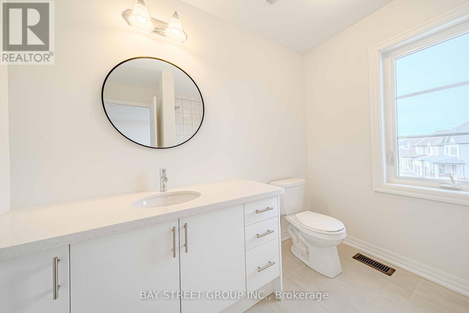 21 Stennett Drive W, Georgina, Ontario  L4P 0J5 - Photo 37 - N12045843