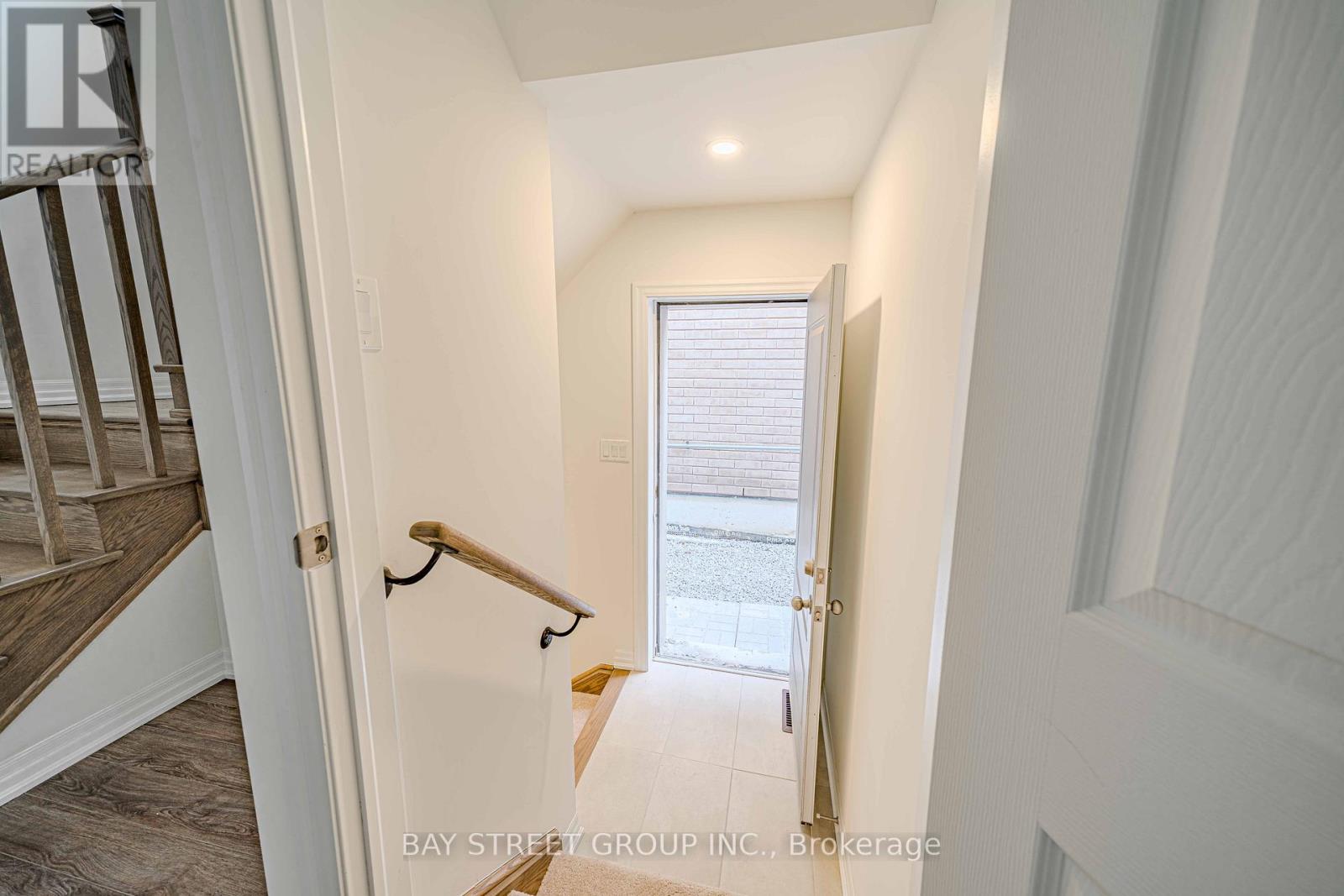 21 Stennett Drive W, Georgina, Ontario  L4P 0J5 - Photo 40 - N12045843