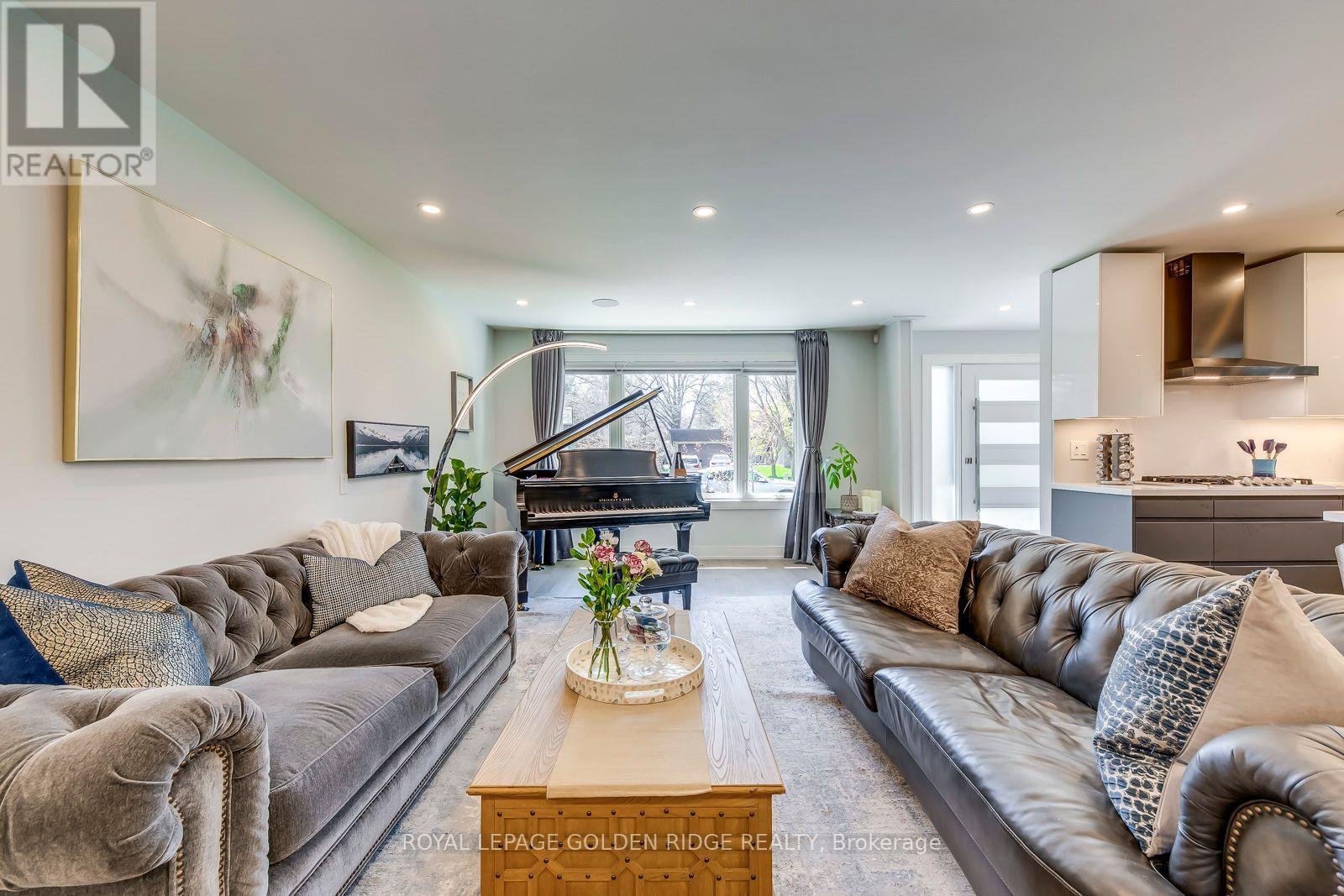 2220 Elmhurst Avenue, Oakville, Ontario  L6J 5G7 - Photo 4 - W12045770