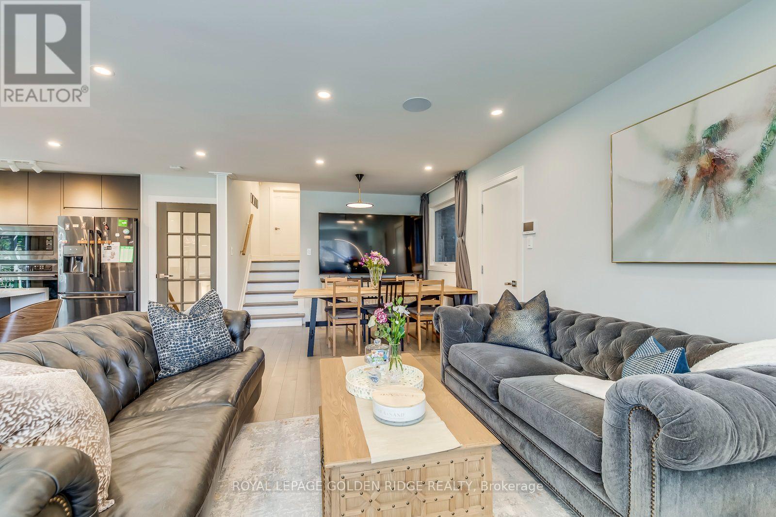 2220 Elmhurst Avenue, Oakville, Ontario  L6J 5G7 - Photo 5 - W12045770