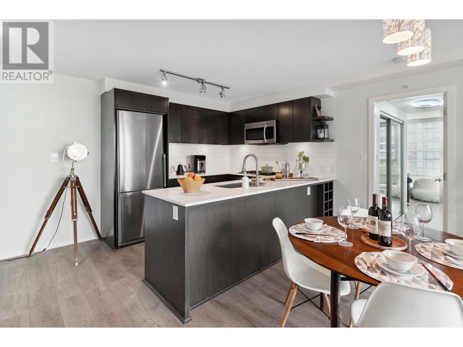 Listing Picture 8 of 21 : 901 7888 ACKROYD ROAD, Richmond / 烈治文 - 魯藝地產 Yvonne Lu Group - MLS Medallion Club Member