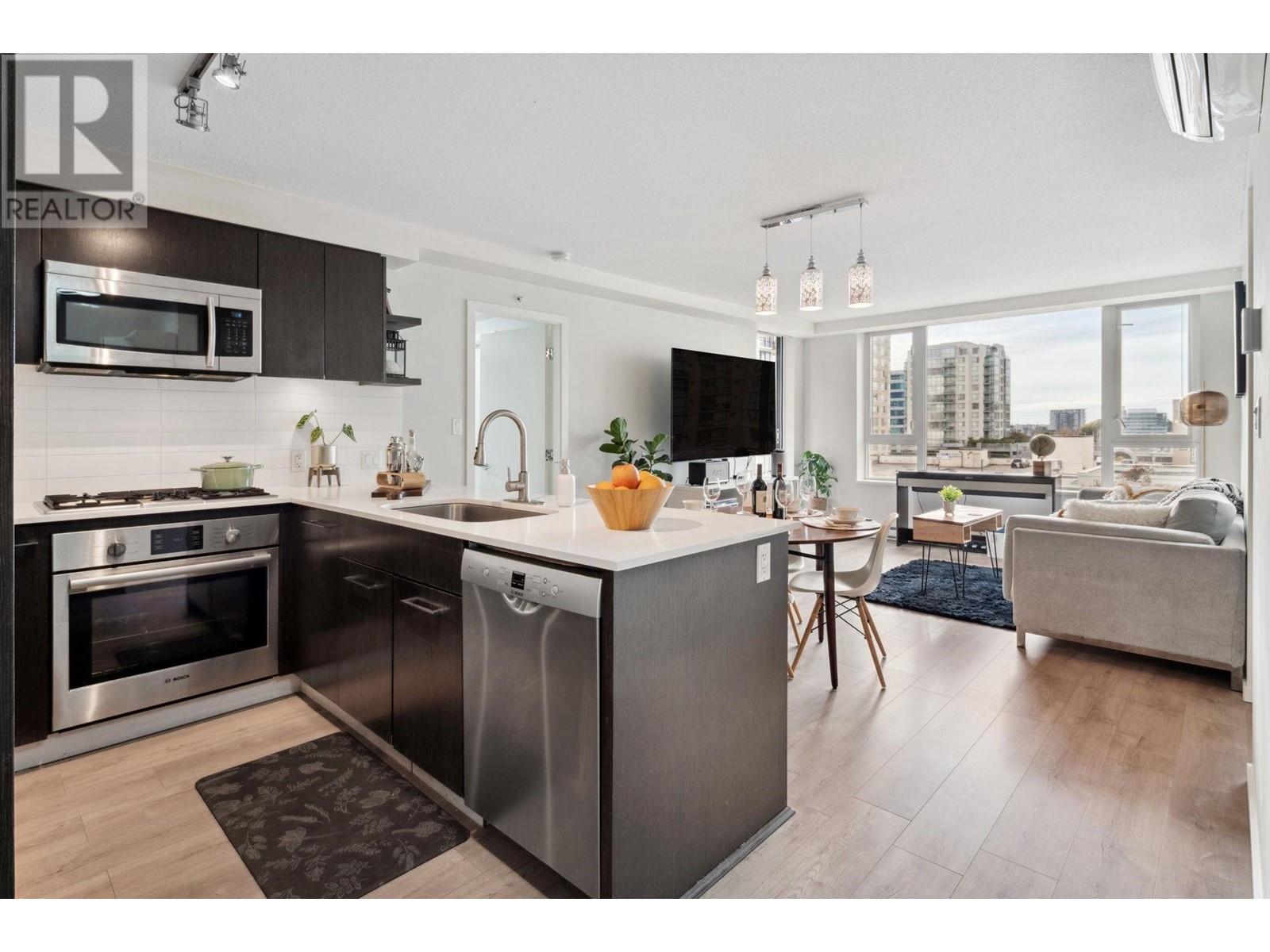 901 7888 ACKROYD ROAD, Richmond