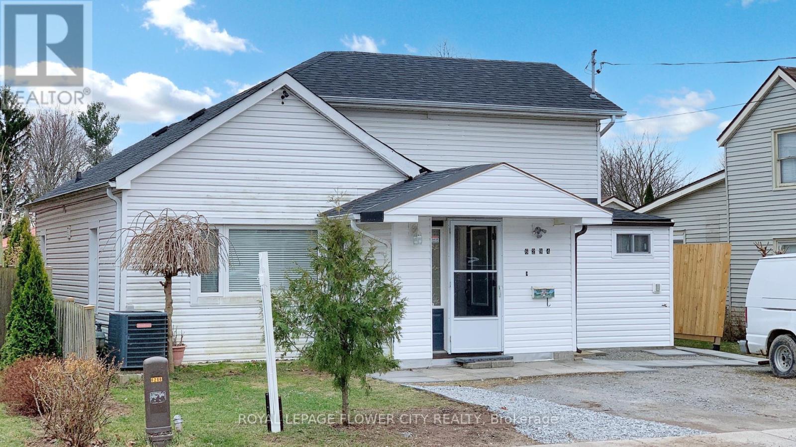 Property at 6294 ASH STREET image 4