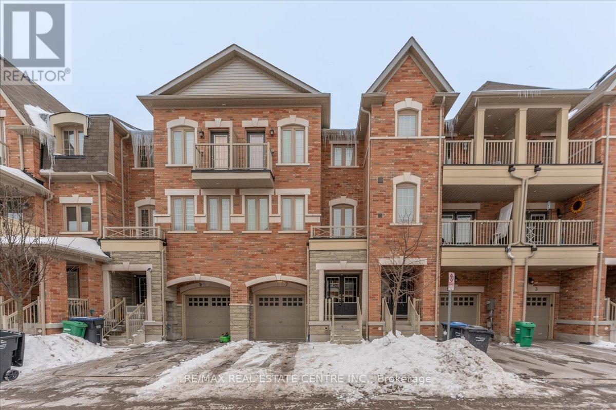 Property at 7 SHIFF CRESCENT image 1