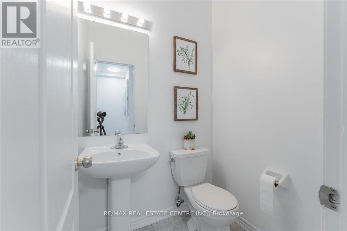 7 Shiff Crescent, Brampton, Ontario  L6Z 0B4 - Photo 24 - W12045827