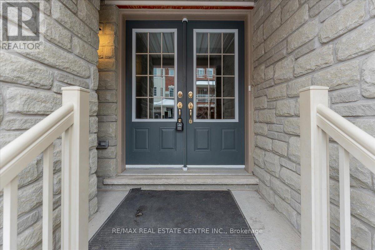 Property at 7 SHIFF CRESCENT image 3