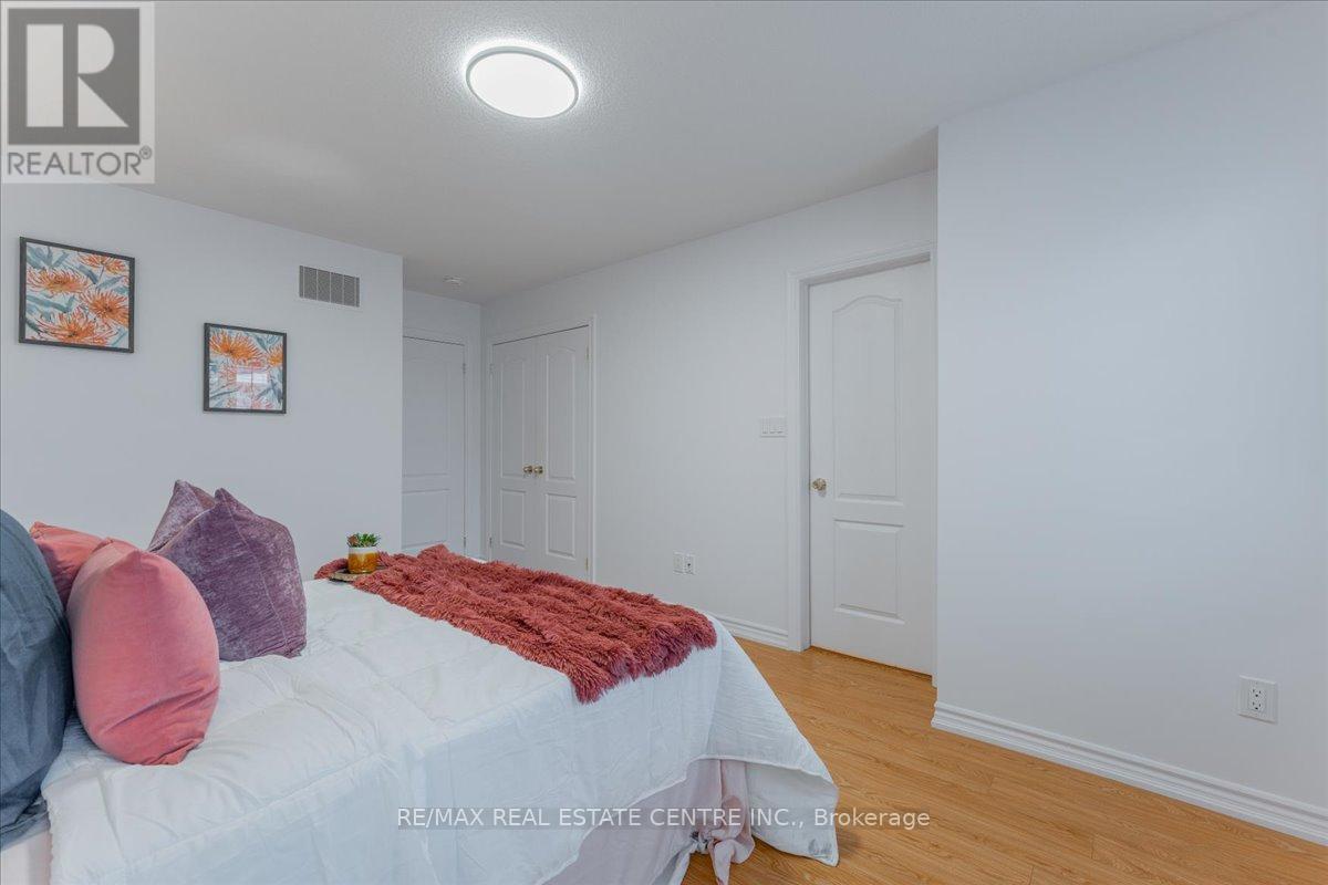 7 Shiff Crescent, Brampton, Ontario  L6Z 0B4 - Photo 30 - W12045827
