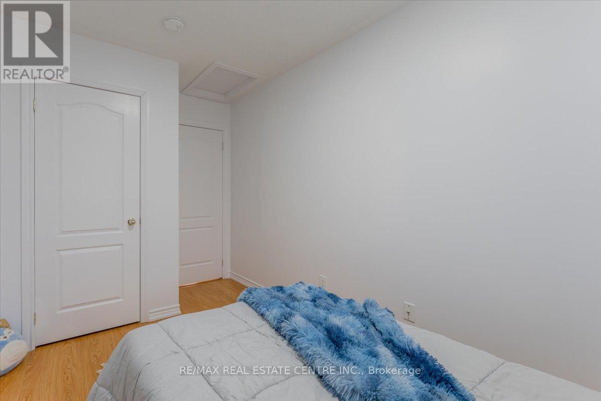 7 Shiff Crescent, Brampton, Ontario  L6Z 0B4 - Photo 38 - W12045827