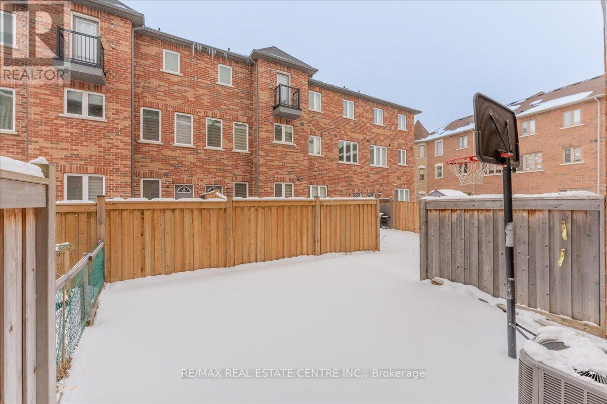 7 Shiff Crescent, Brampton, Ontario  L6Z 0B4 - Photo 40 - W12045827