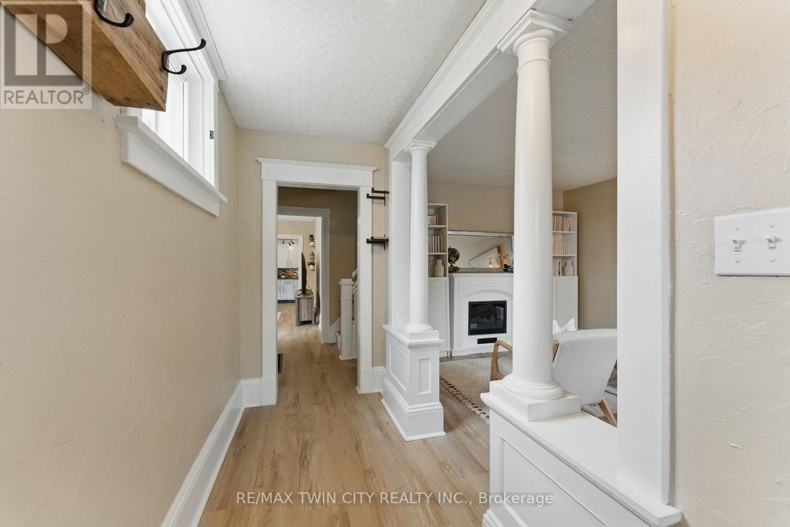 Property at 116 WELLINGTON STREET W image 4