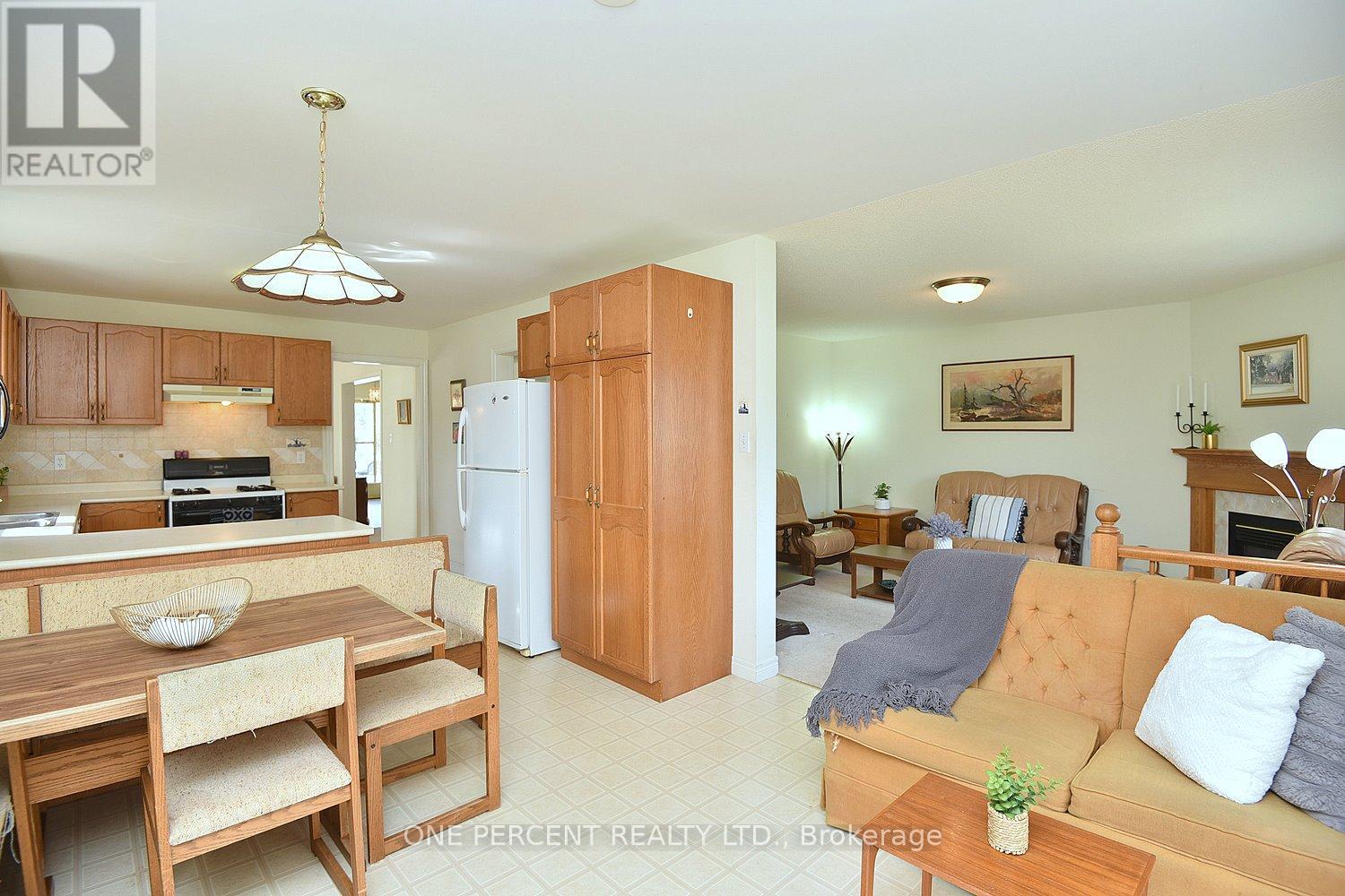 55 Steeplechase Drive, Hamilton, Ontario  L9K 1K4 - Photo 15 - X12045862
