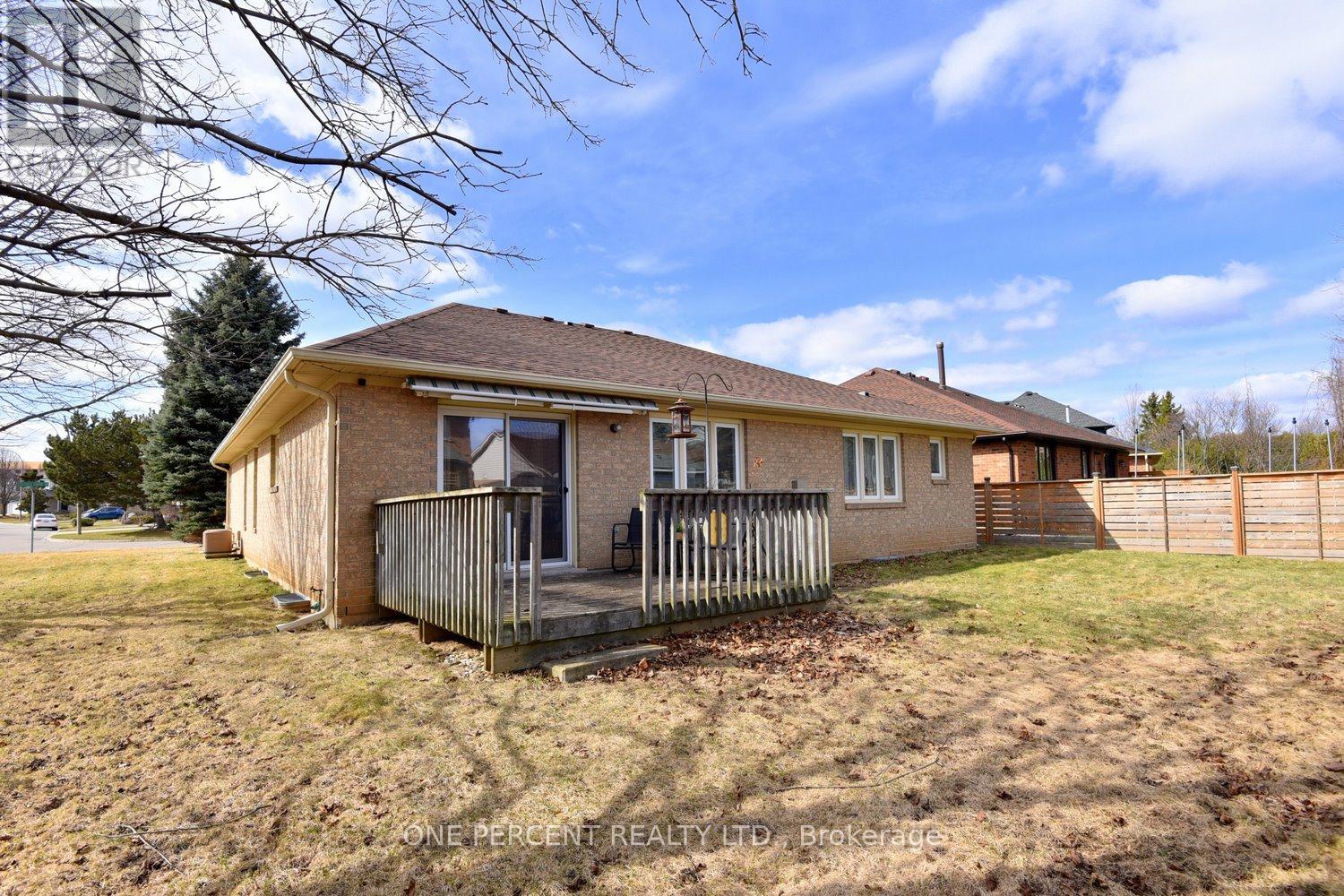 55 Steeplechase Drive, Hamilton, Ontario  L9K 1K4 - Photo 31 - X12045862
