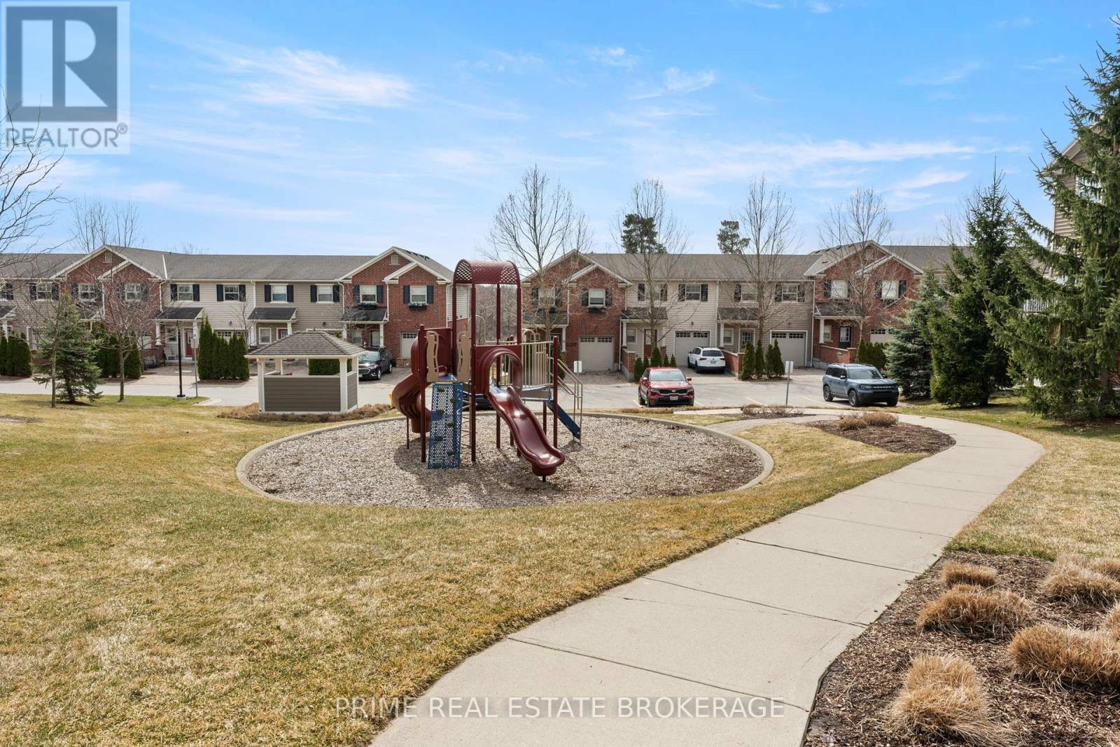 Photo 34 of 38 for 81 - 1850 Beaverbrook Avenue