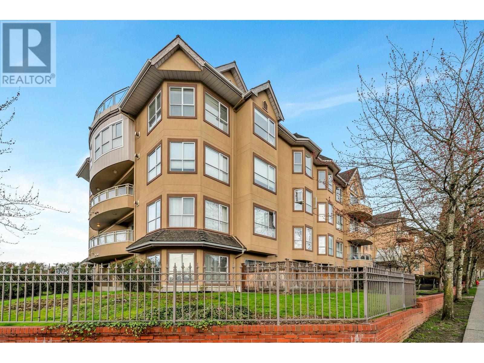 203 2285 Pitt River Road, Port Coquitlam, British Columbia  V3C 1R7 - Photo 2 - R2982721