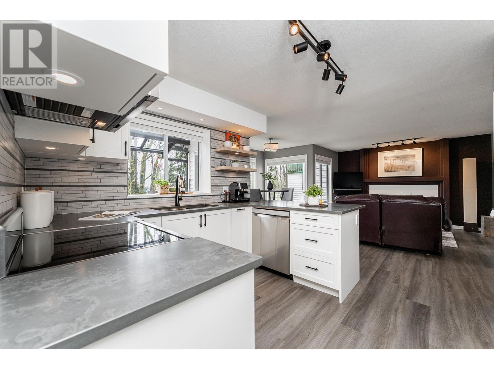 131 Aspenwood Drive, Port Moody, British Columbia  V3H 4V7 - Photo 6 - R2982792