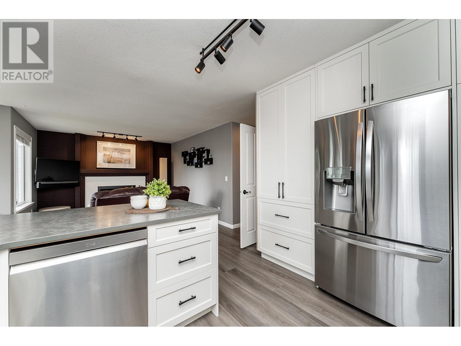 131 Aspenwood Drive, Port Moody, British Columbia  V3H 4V7 - Photo 8 - R2982792