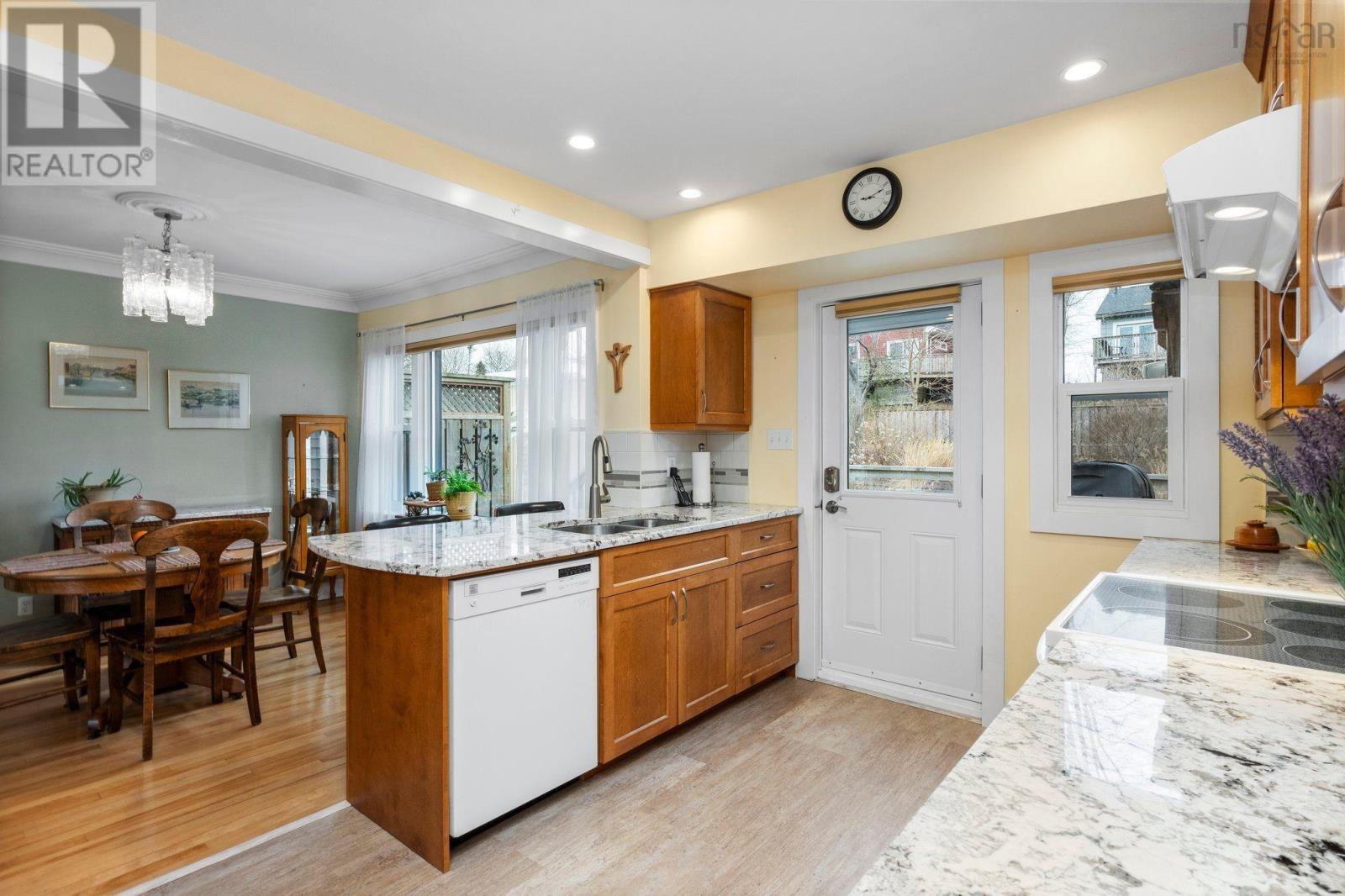 36 Mount Pleasant Avenue, Dartmouth, Nova Scotia  B3A 3T4 - Photo 13 - 202506001