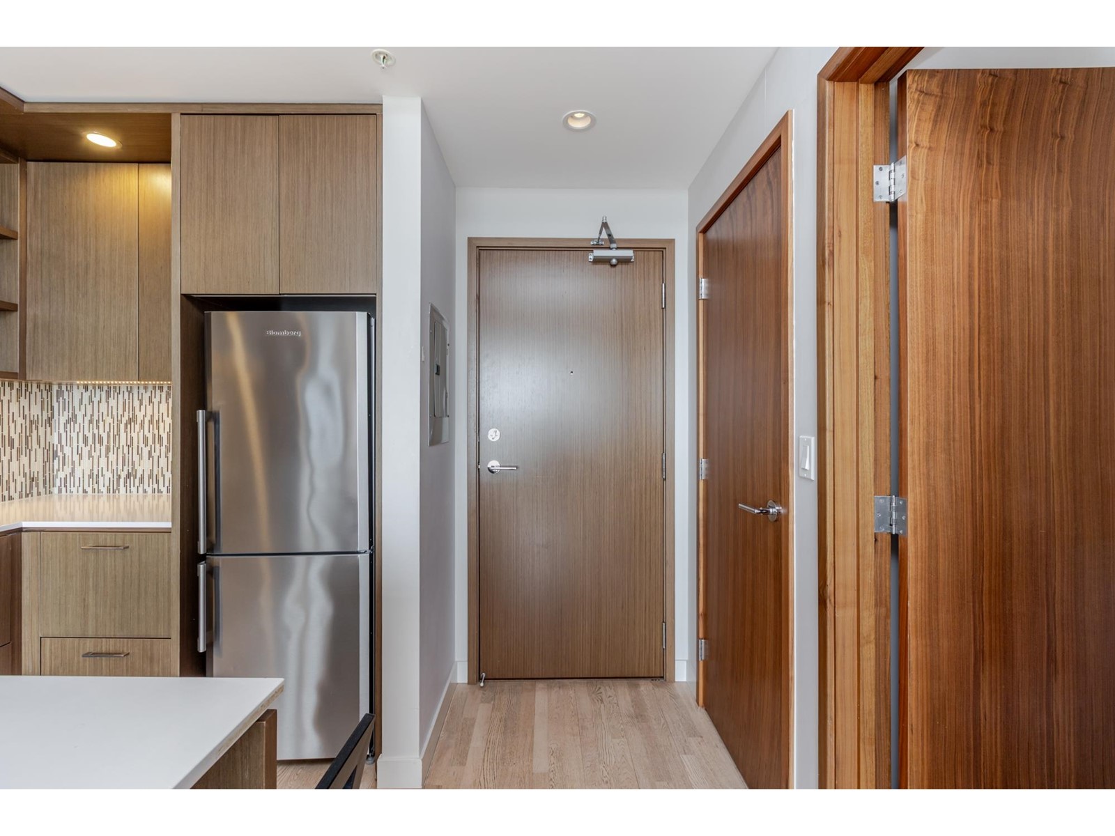 4004 13495 Central Avenue, Surrey, British Columbia  V3T 0K2 - Photo 7 - R2982651