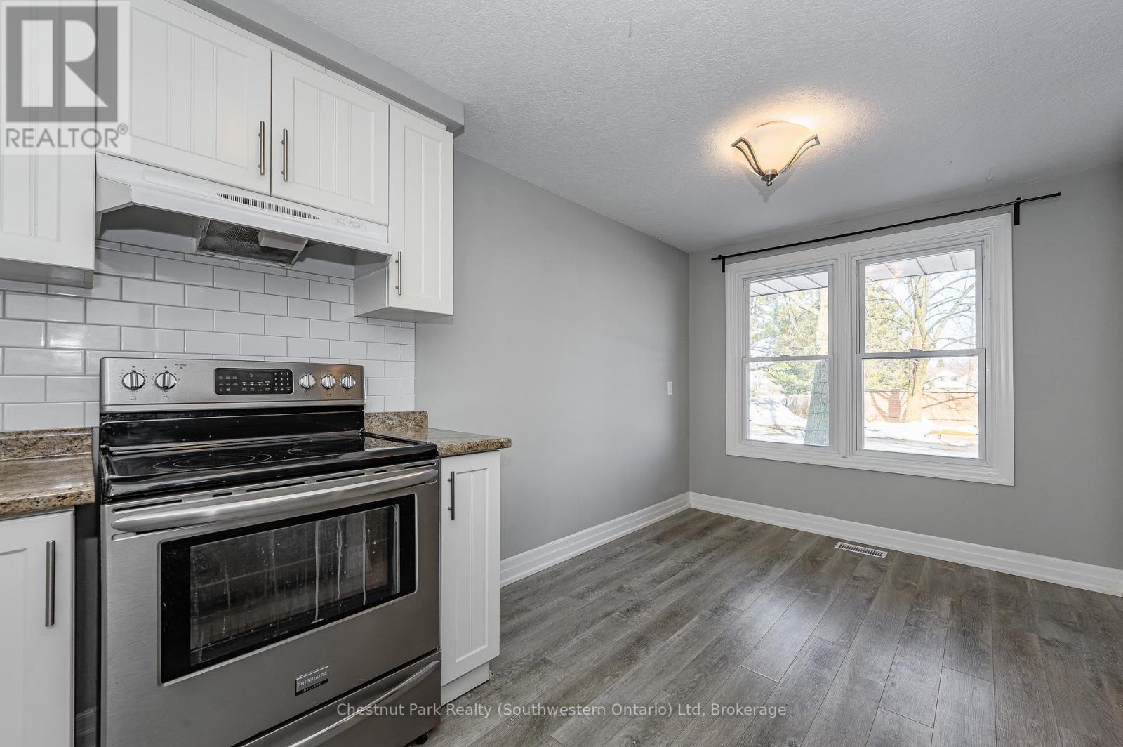 9 - 180 Marksam Road, Guelph, Ontario  N1H 8G6 - Photo 11 - X12024018