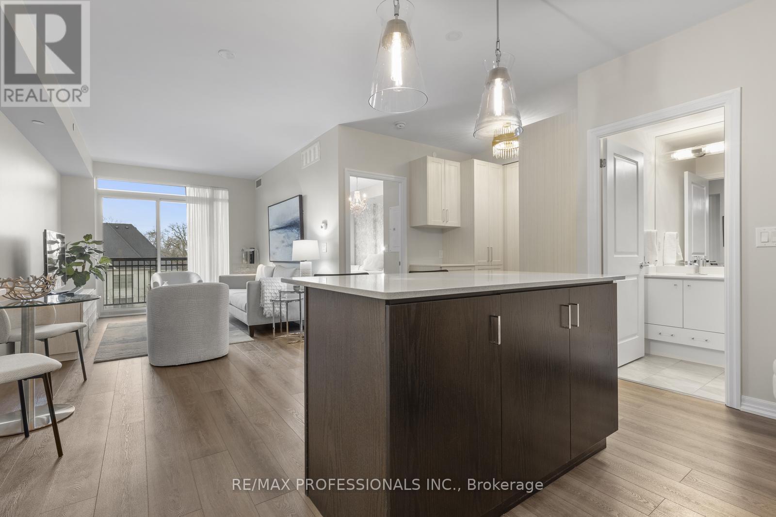 Property at 305 - 3563 LAKE SHORE BOULEVARD W image 5