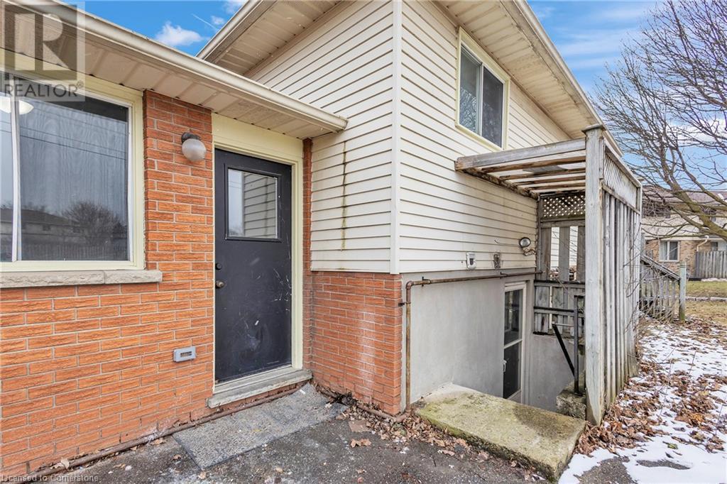 Property at 501 KINGSCOURT Drive Unit# B image 3
