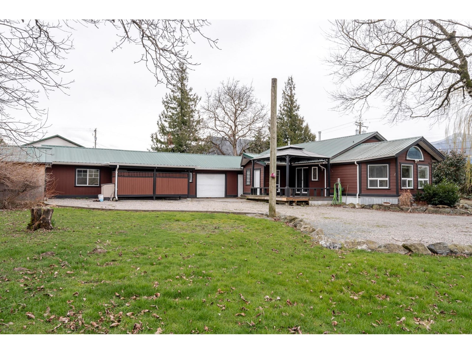 44465 South Sumas Road, Sardis West Vedder, Chilliwack, British Columbia  V2R 4B7 - Photo 3 - R2979451