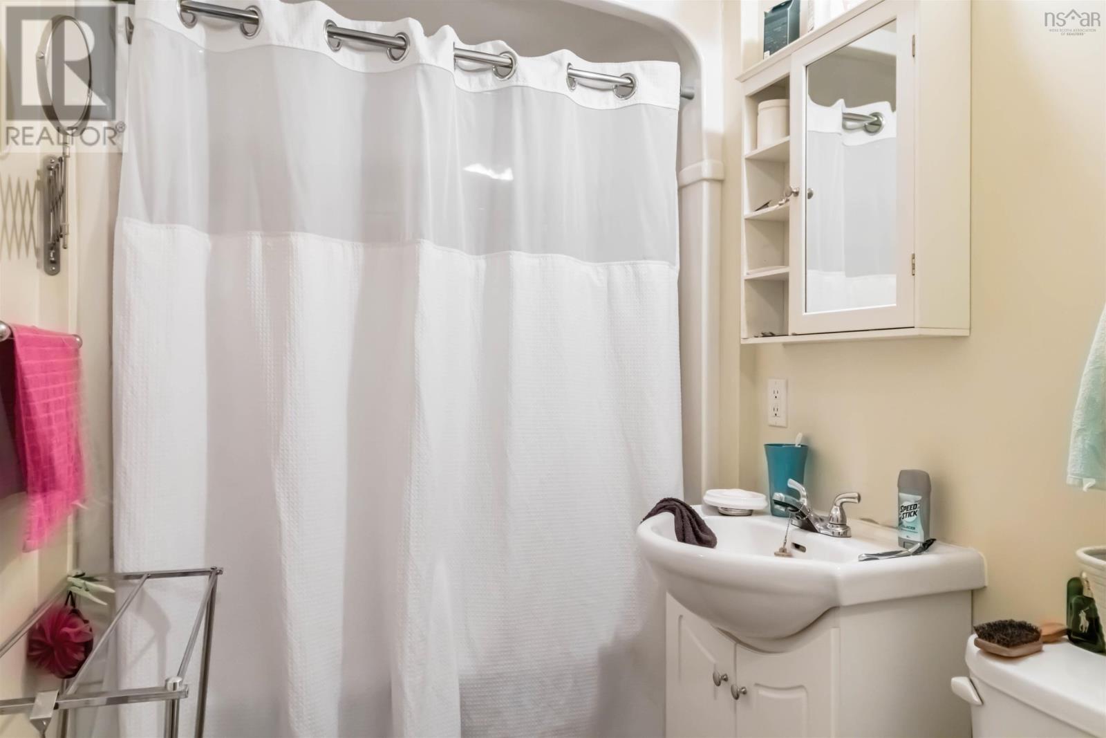 11 Howe Street, Dartmouth, Nova Scotia  B3A 3G2 - Photo 31 - 202506012