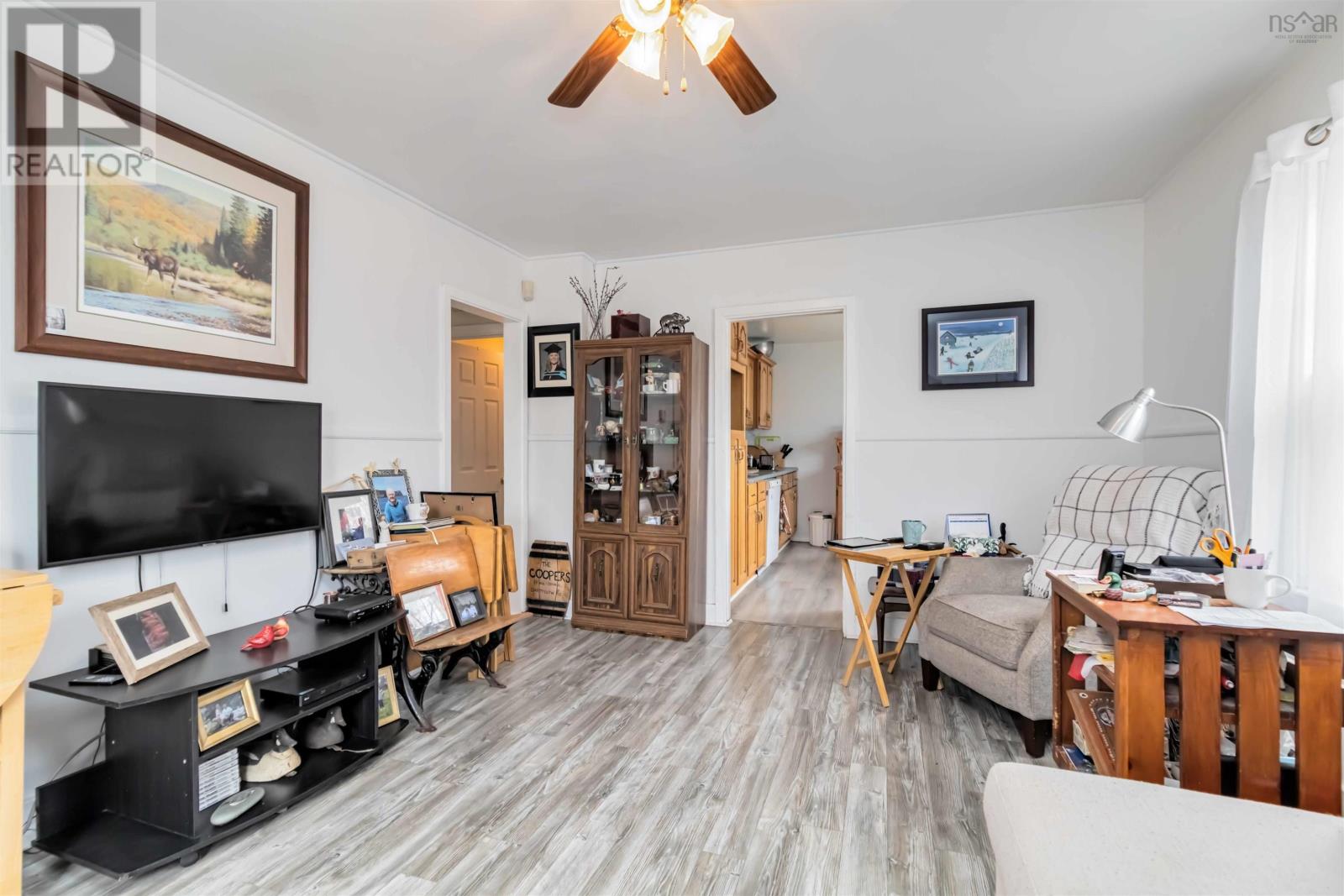 11 Howe Street, Dartmouth, Nova Scotia  B3A 3G2 - Photo 9 - 202506012