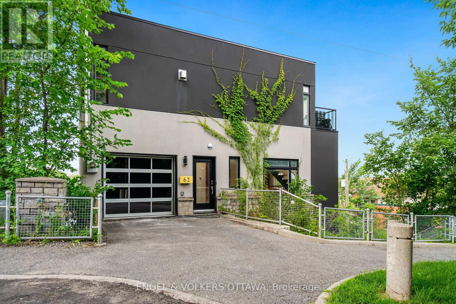 Property at 62 UPPER LORNE PLACE image 2