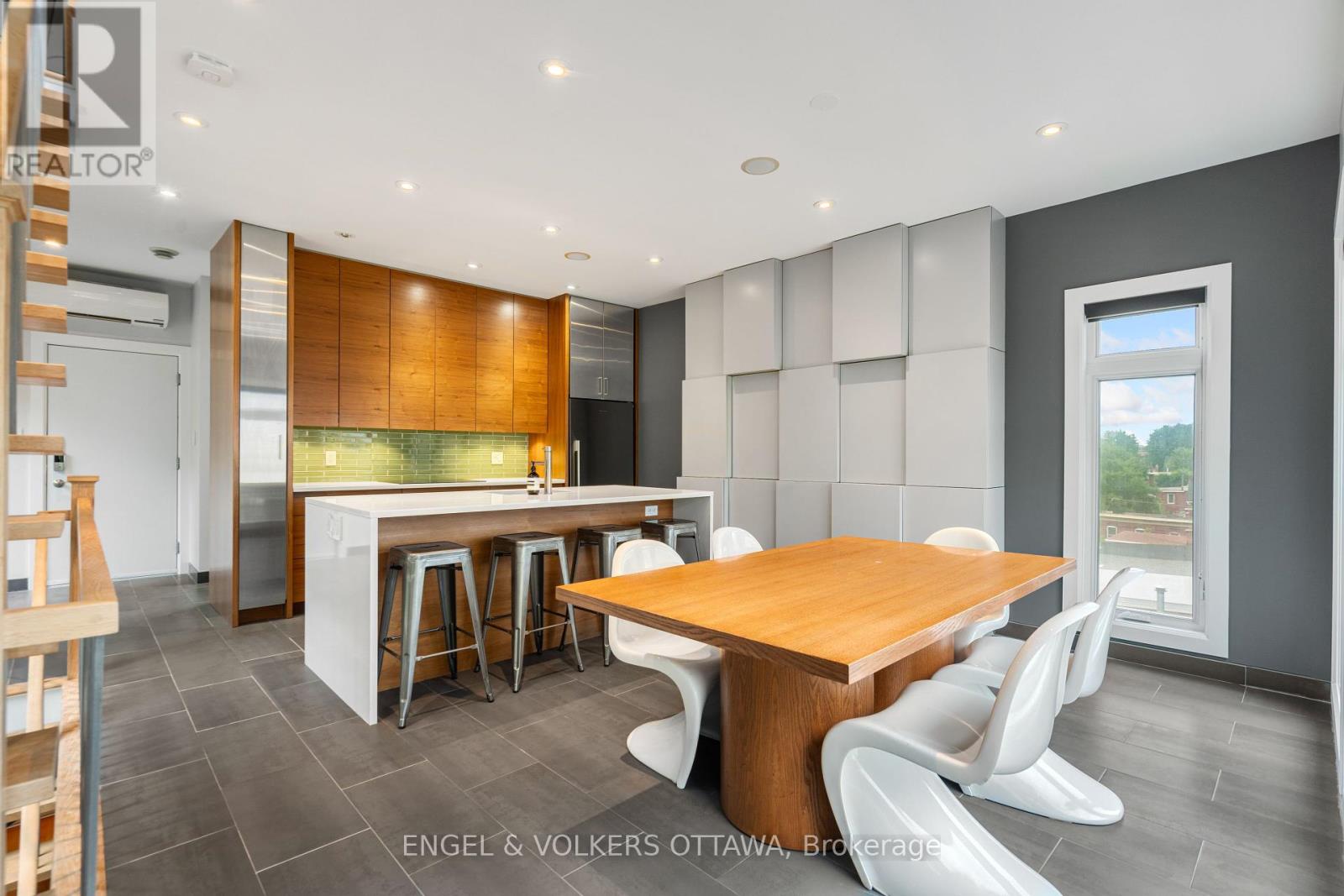 62 Upper Lorne Place, Ottawa, Ontario  K1R 7G9 - Photo 7 - X12046058