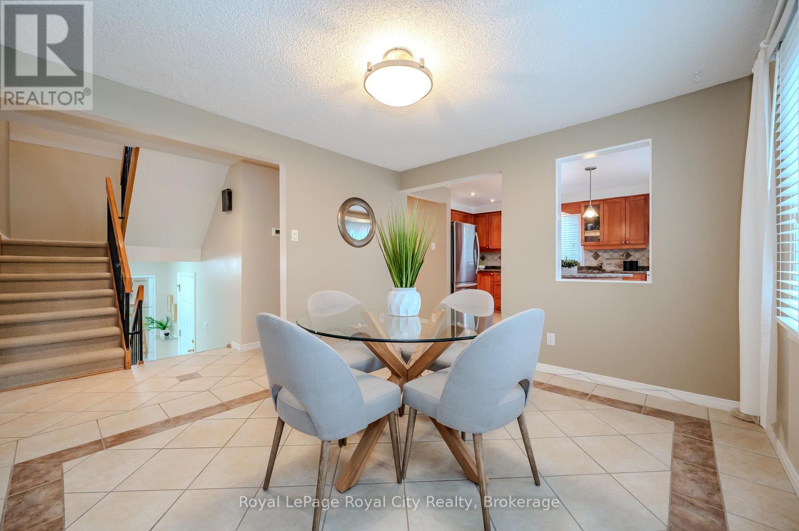 27 Shuh Avenue, Kitchener, Ontario  N2A 2Y1 - Photo 12 - X12045995