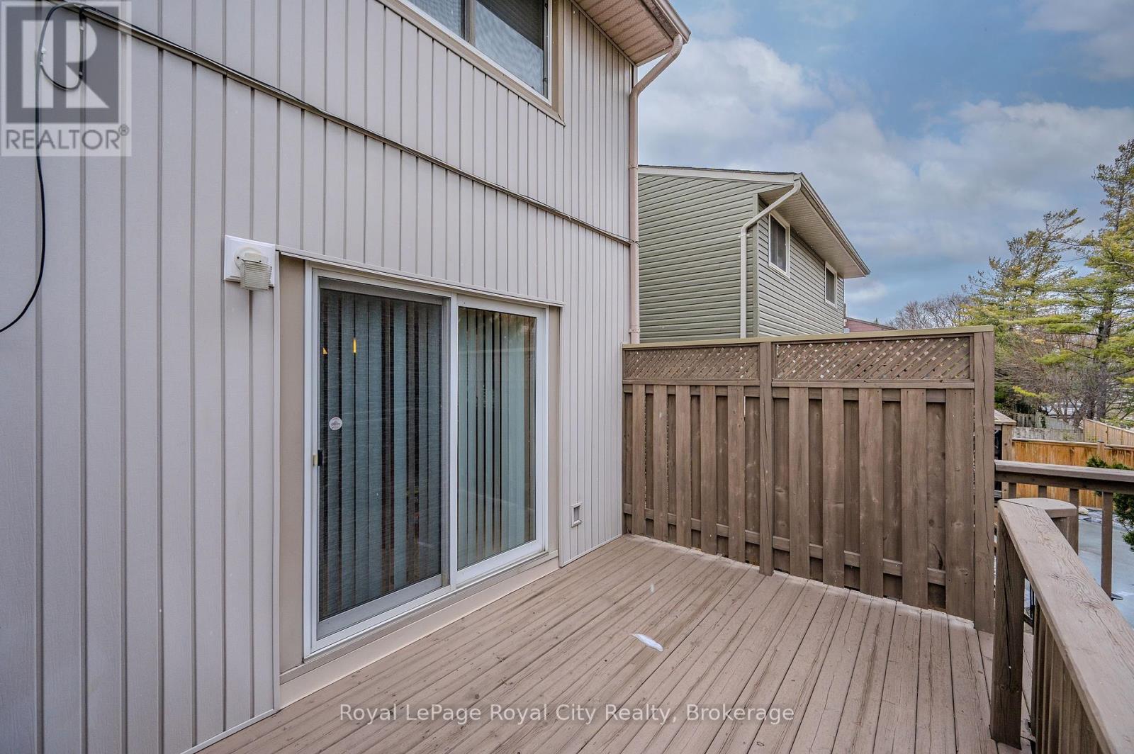 27 Shuh Avenue, Kitchener, Ontario  N2A 2Y1 - Photo 39 - X12045995