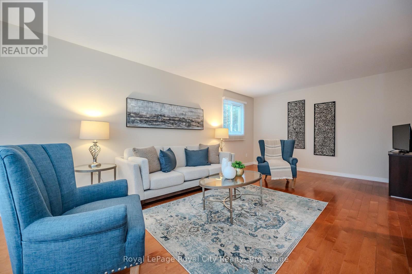 27 Shuh Avenue, Kitchener, Ontario  N2A 2Y1 - Photo 9 - X12045995