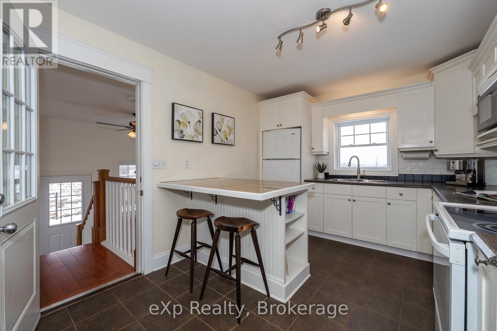 324588 27 Side Road, Meaford, Ontario  N0H 1B0 - Photo 6 - X12046043