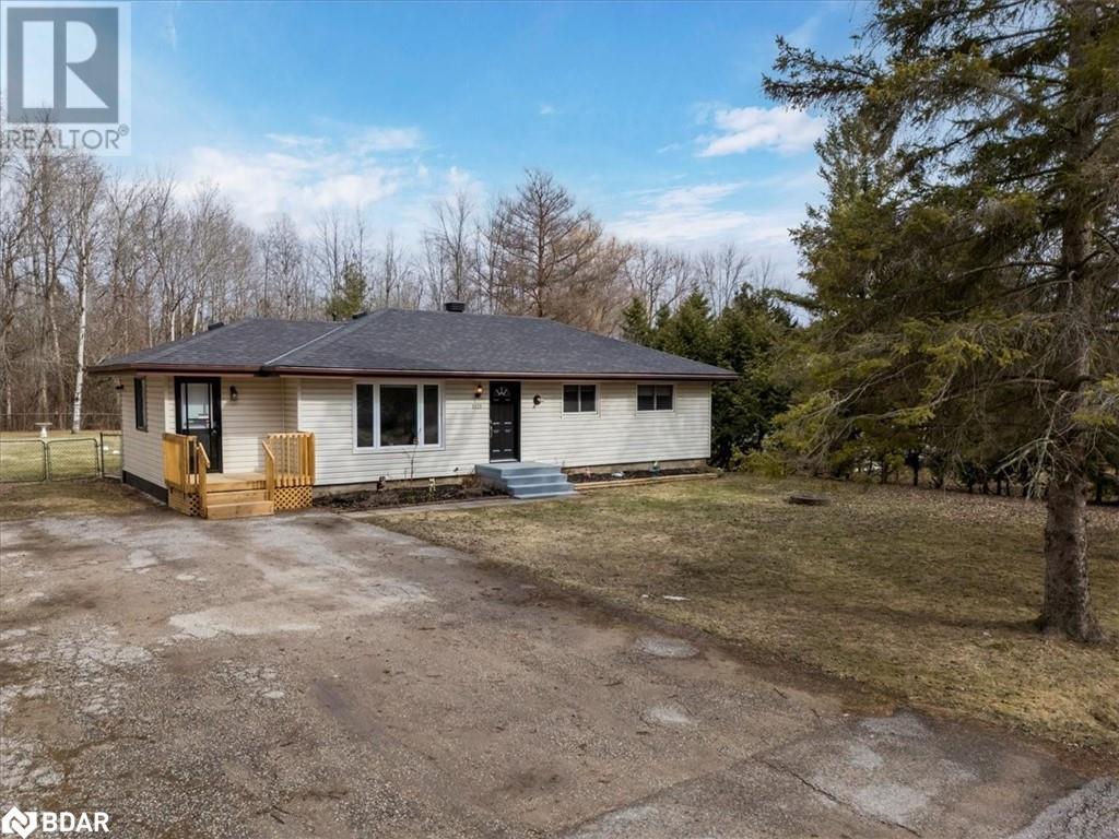 1121 Ferrier Avenue, Innisfil, Ontario  L0L 1W0 - Photo 1 - 40711012