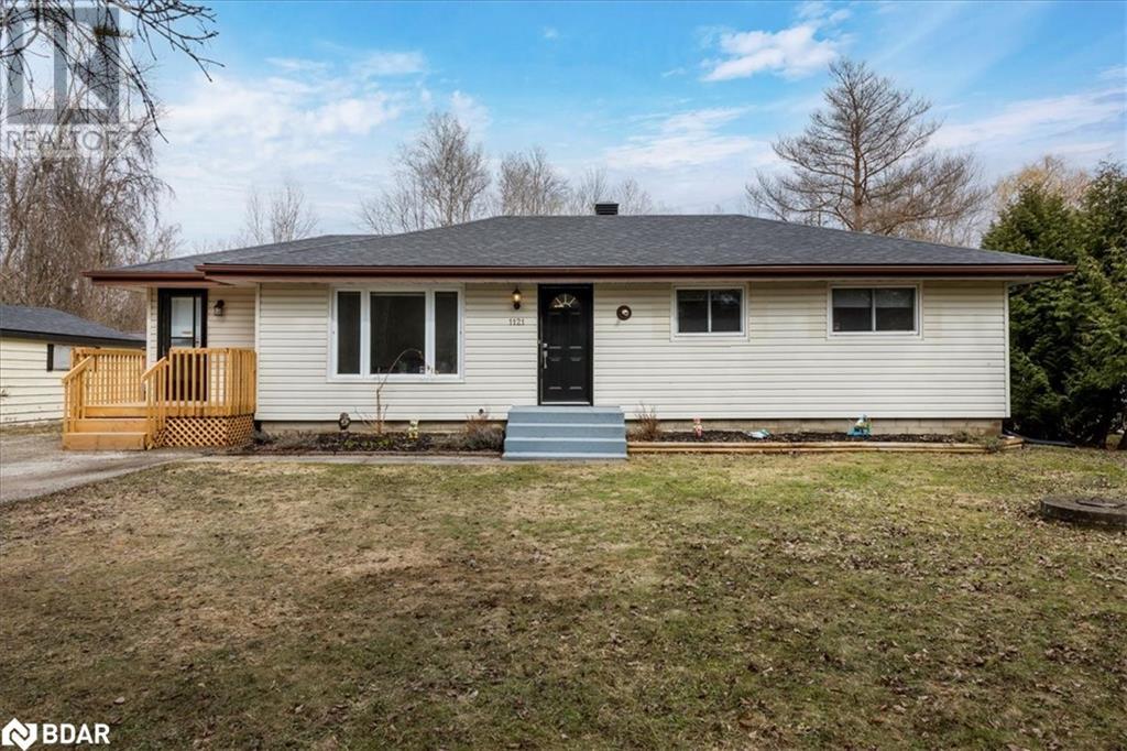 1121 Ferrier Avenue, Innisfil, Ontario  L0L 1W0 - Photo 3 - 40711012