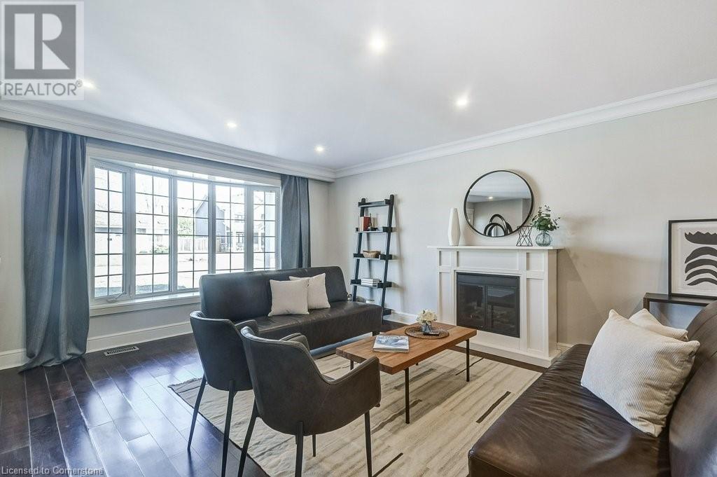 Property at 174 FOXBAR Road image 3