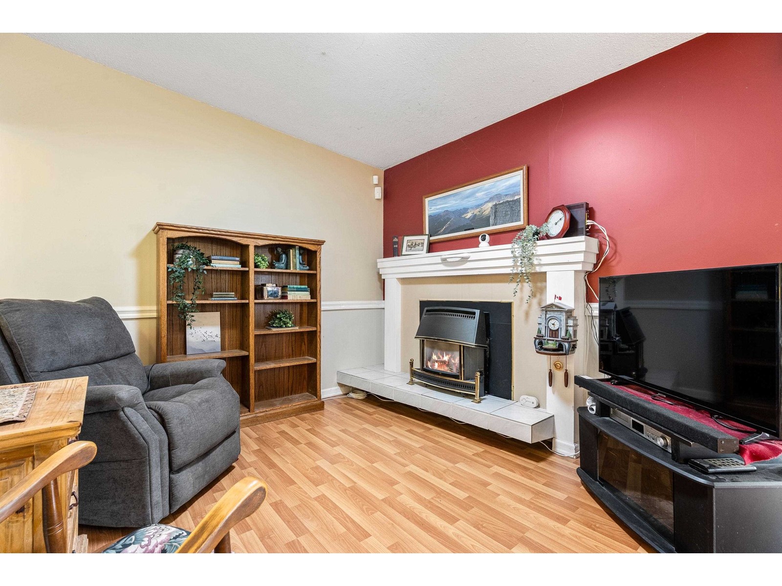 Property at 10050 FAIRVIEW DRIVE image 3