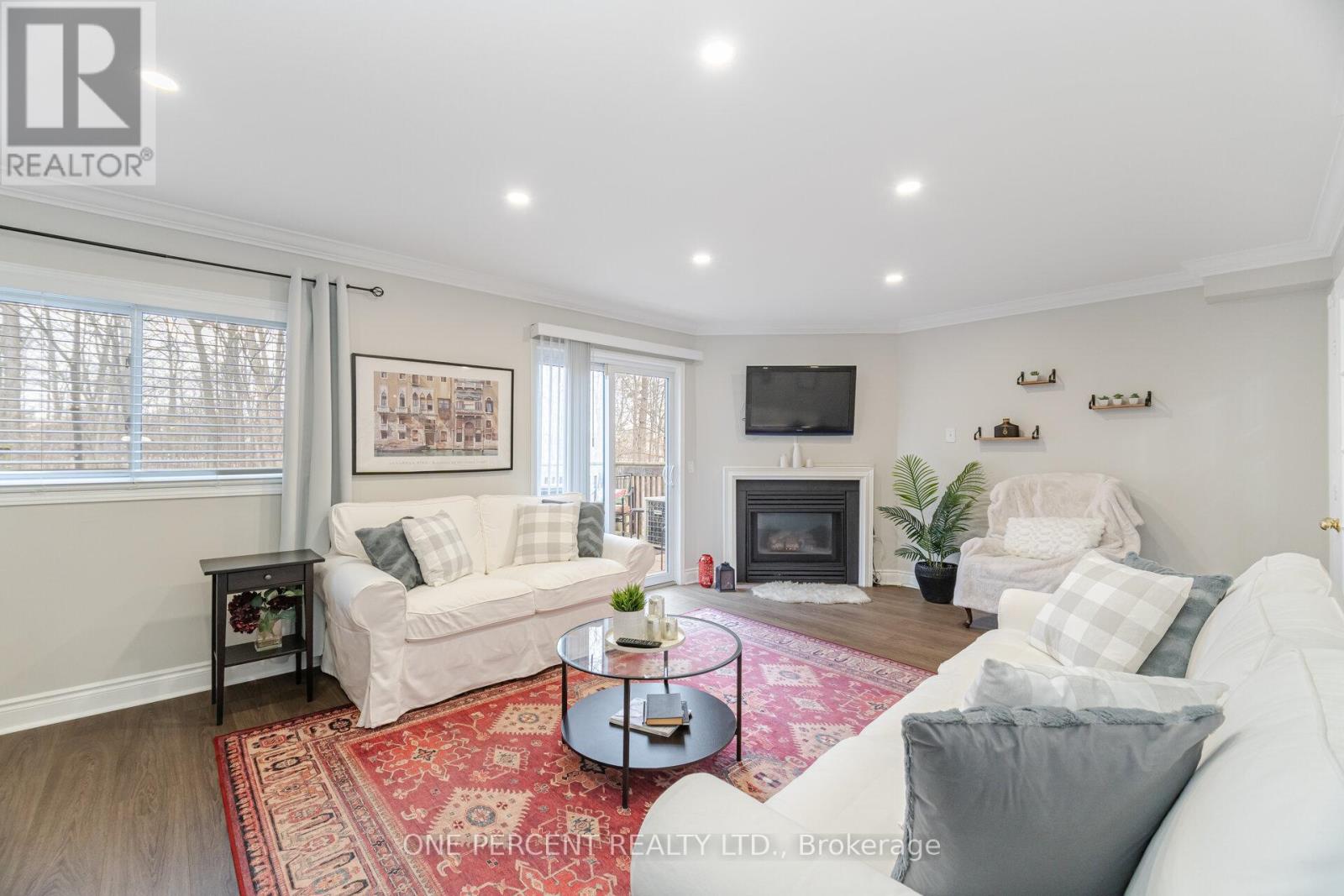 Property at 228 - 2110 CLEAVER AVENUE image 5