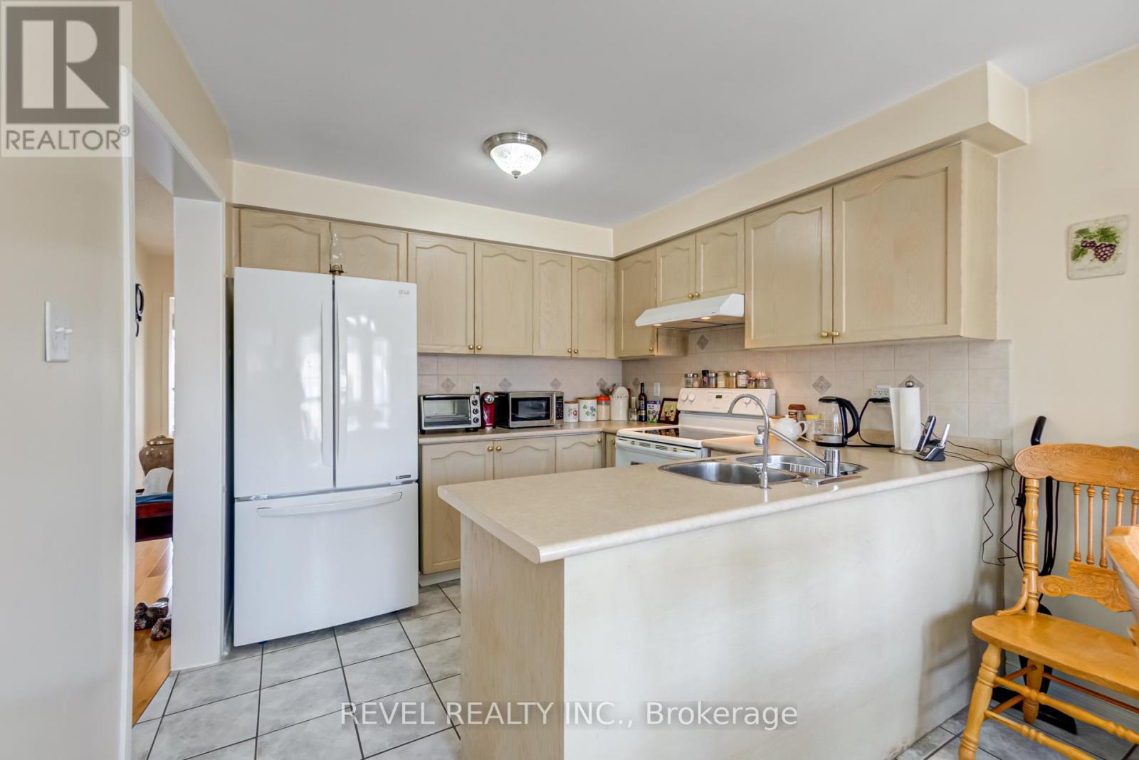 Property at 42 MILLENNIUM DRIVE image 5