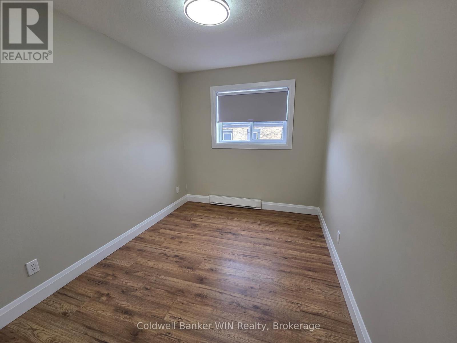 4 - 171 Main Street N, Wellington North, Ontario  N0G 2L0 - Photo 6 - X12046077