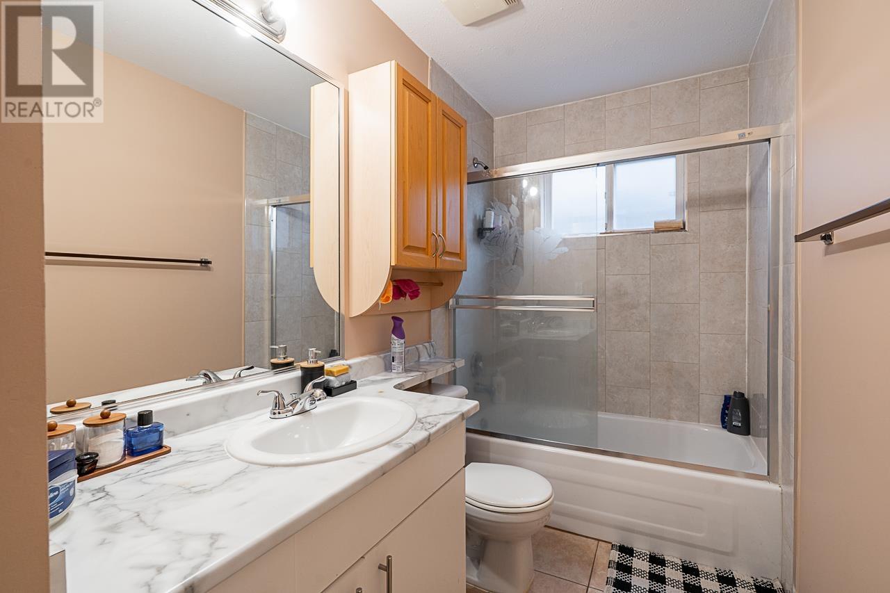 7877 15th Avenue, Burnaby, British Columbia  V3N 1W7 - Photo 29 - R2982760