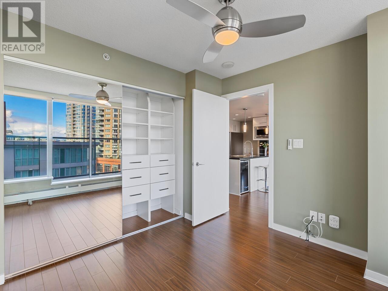 Listing Picture 12 of 25 : 807 633 ABBOTT STREET, Vancouver / 溫哥華 - 魯藝地產 Yvonne Lu Group - MLS Medallion Club Member