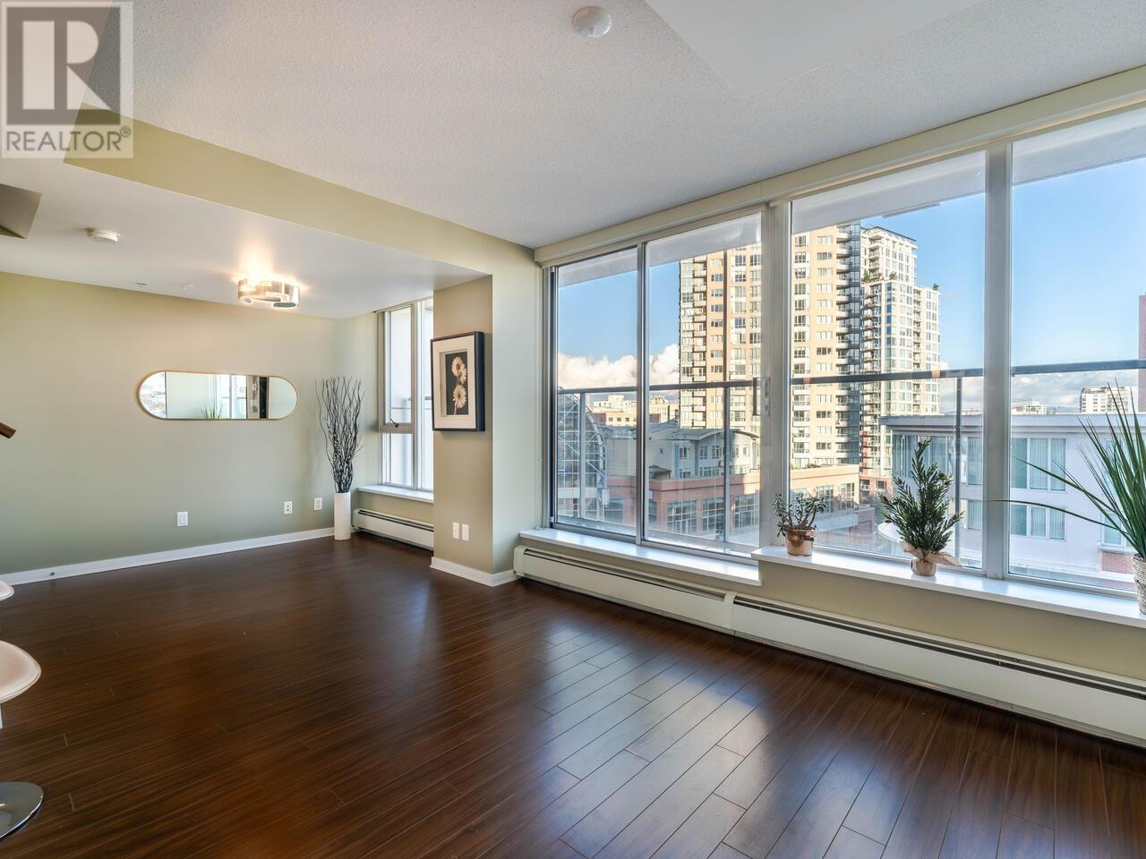 Listing Picture 7 of 25 : 807 633 ABBOTT STREET, Vancouver / 溫哥華 - 魯藝地產 Yvonne Lu Group - MLS Medallion Club Member