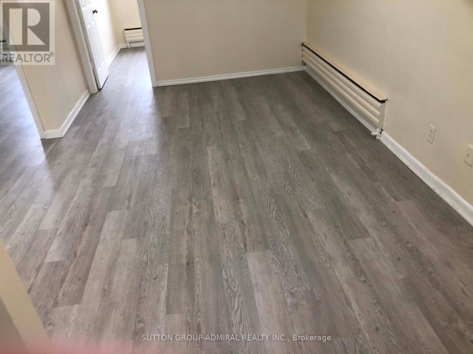 2839 Bathurst Street, Toronto, Ontario  M6B 3A4 - Photo 13 - C12046106