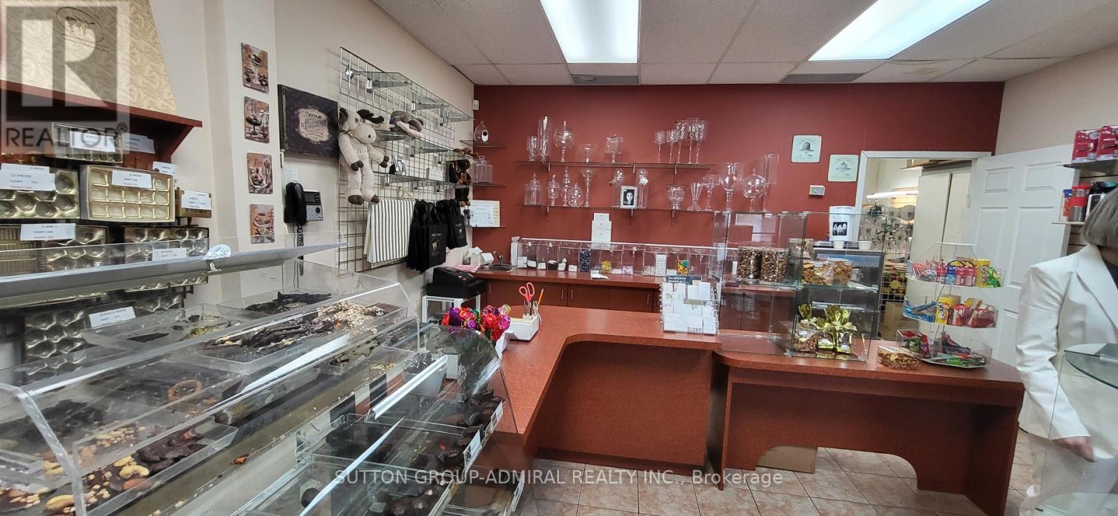 2839 Bathurst Street, Toronto, Ontario  M6B 3A4 - Photo 8 - C12046106