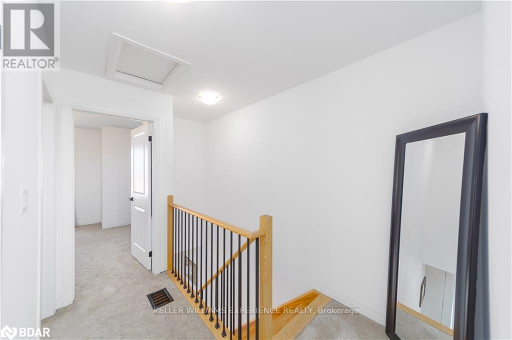 123 Fairlane Avenue, Barrie (Innis-Shore), Ontario  L9J 0M5 - Photo 11 - S12046113