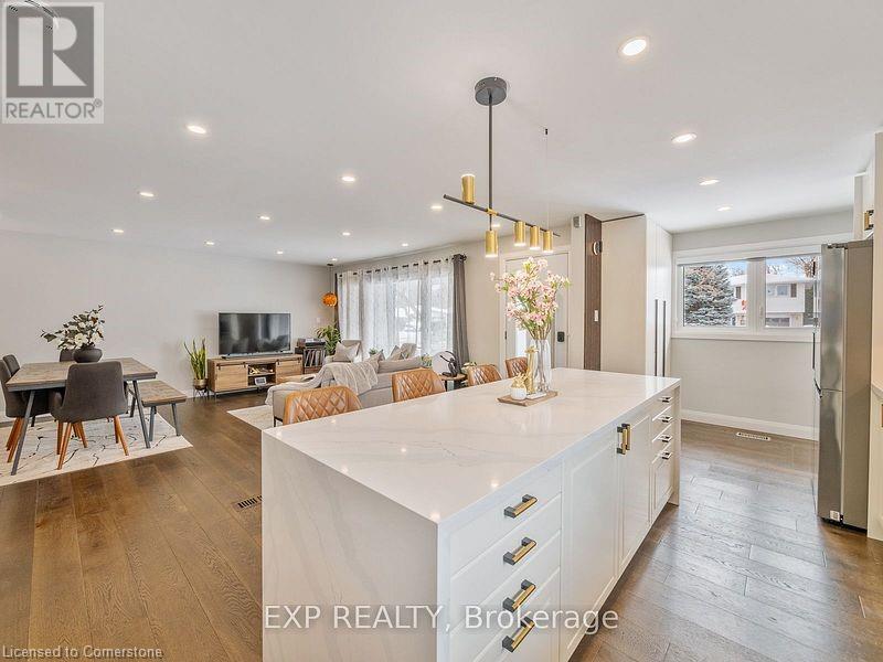 Property at 669 GENEVA PK Drive image 3