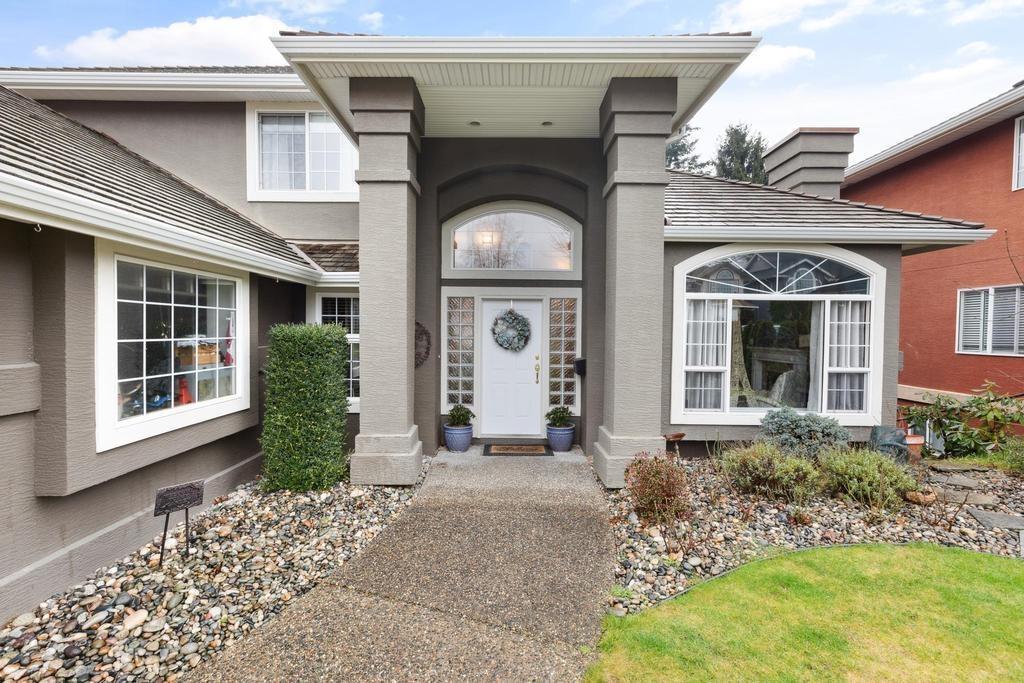33071 Hawthorne Avenue, Mission, British Columbia  V2V 6Z1 - Photo 2 - R2982754